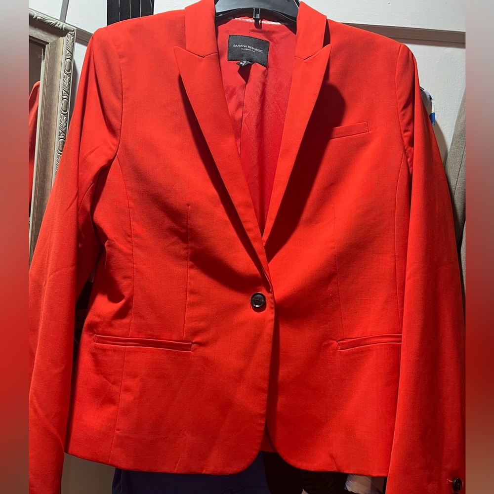 Red suit